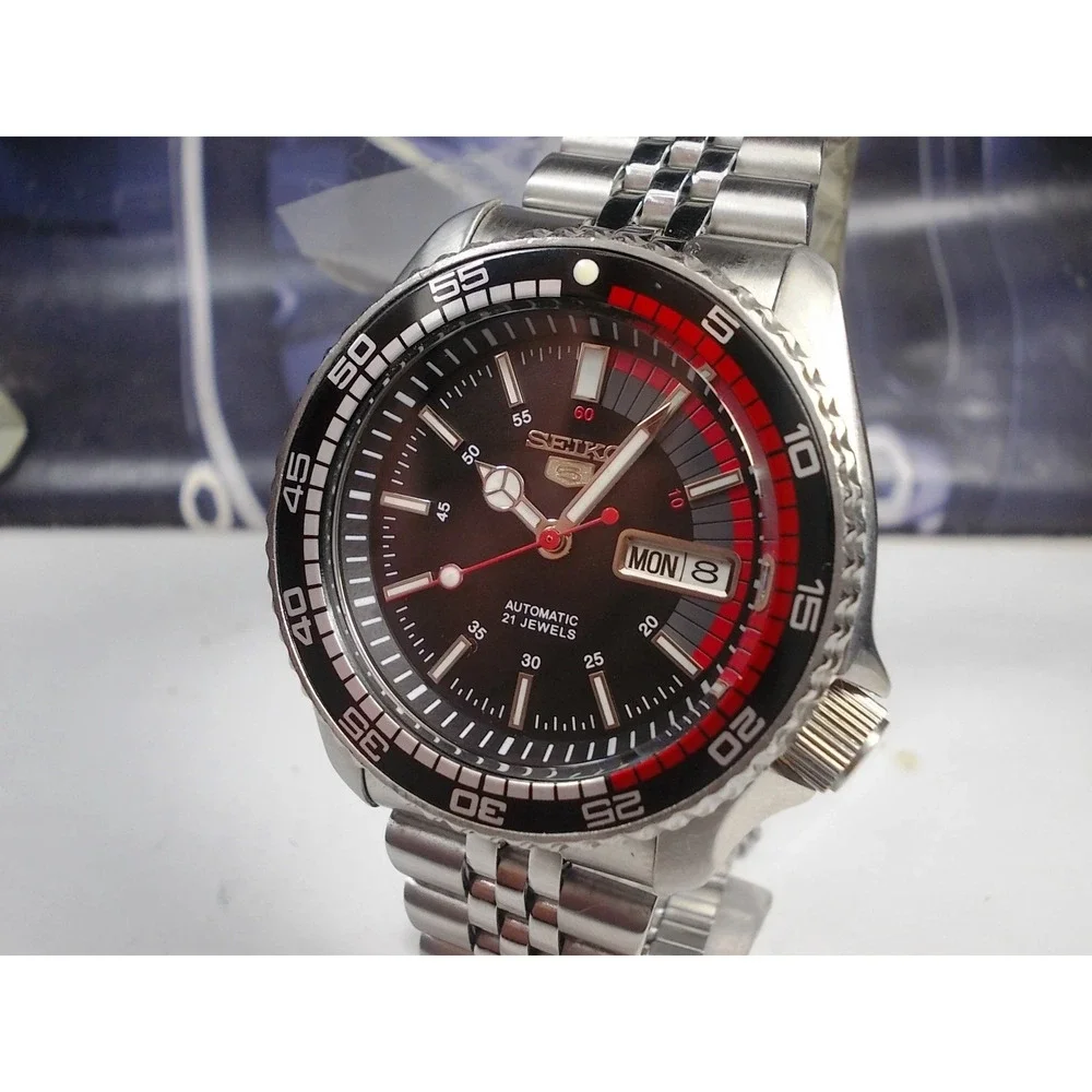 SEIKO SCUBA DIVERS SKX007 AUTO MENS WATCH 7S26-0020 'BLACK SEIKO 5' (SN 6N1065)
